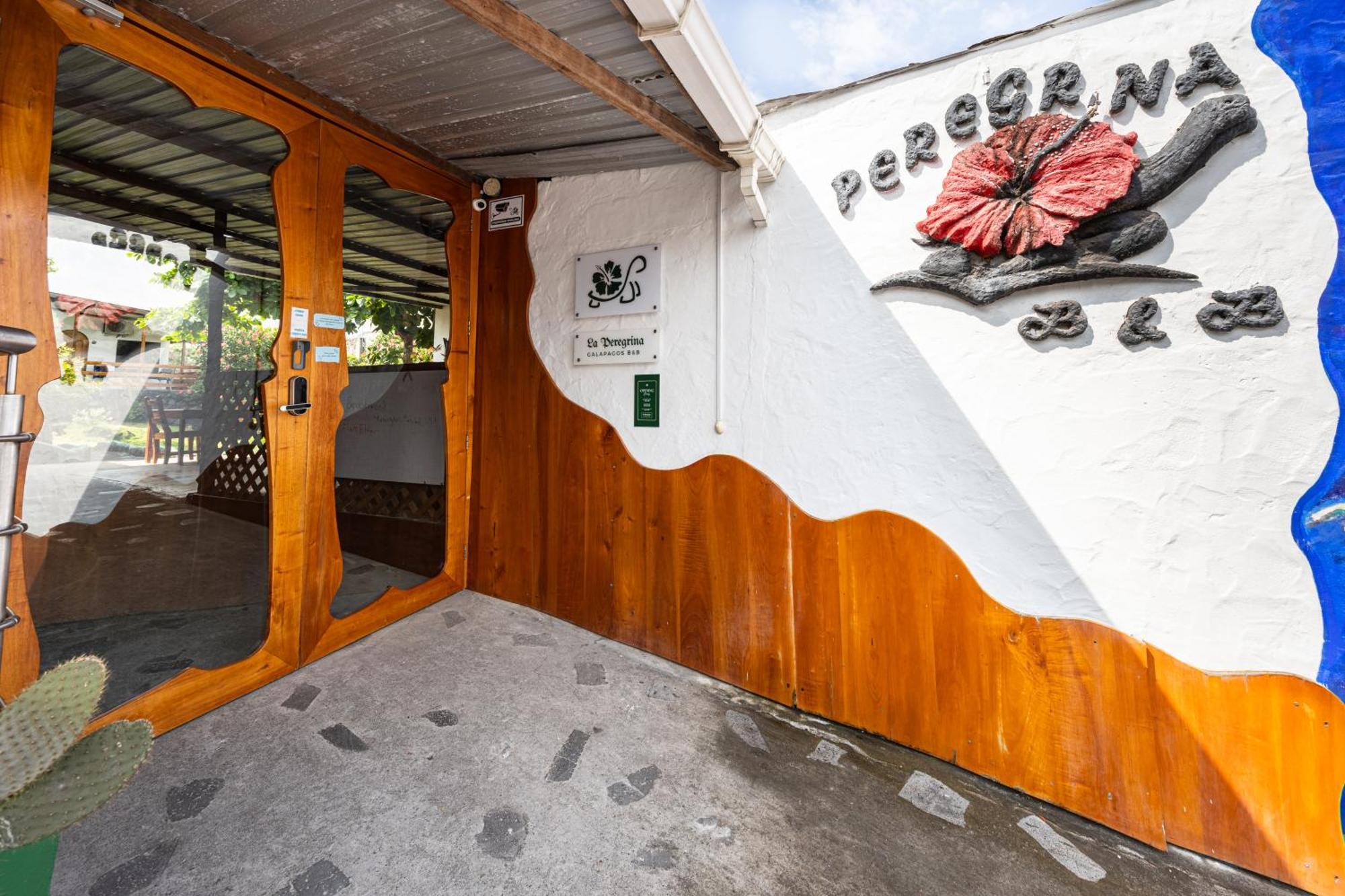 La Peregrina Galapagos B&B ปูแอร์โตอาโยรา ภายนอก รูปภาพ